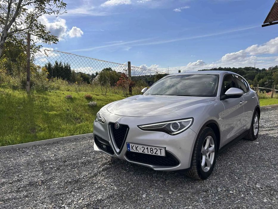 Alfa Romeo Stelvio bezwypadkowy serwisowany zadbany hak