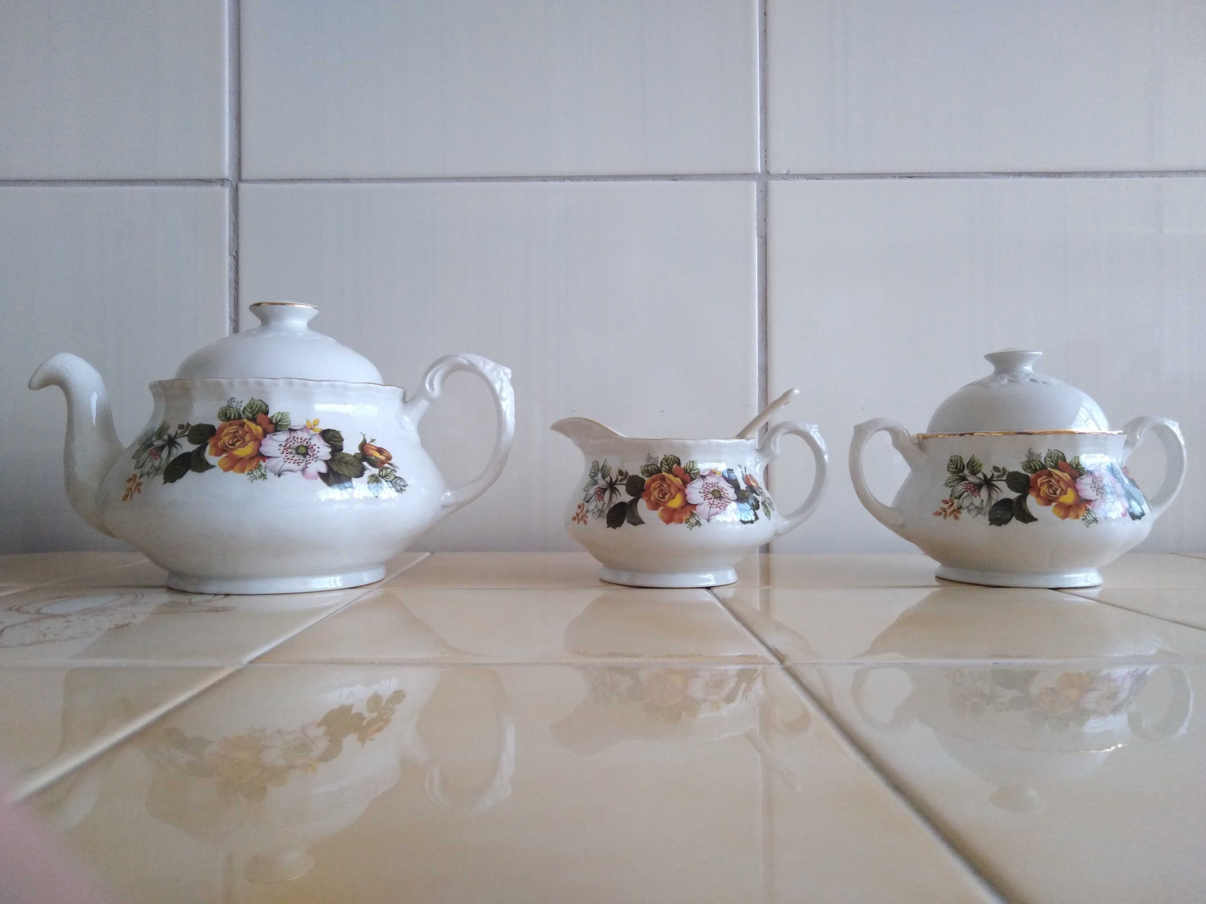 Serviço/Conjunto/Set Completo de Chá Royal Tudor Ware Ironstone Rosina