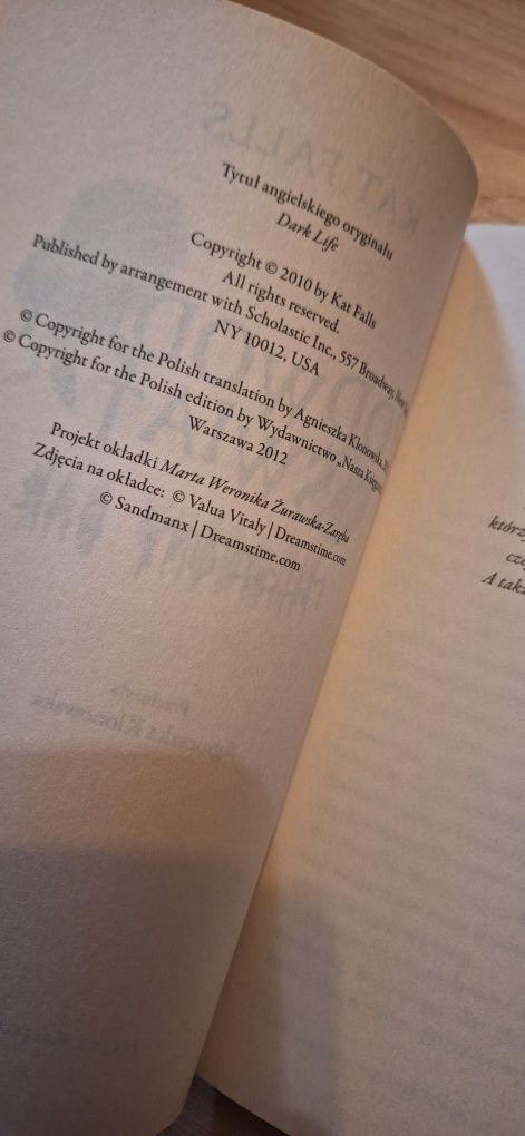 Cykl Podwodny Świat: "Mroczny Dar" i "Osada"