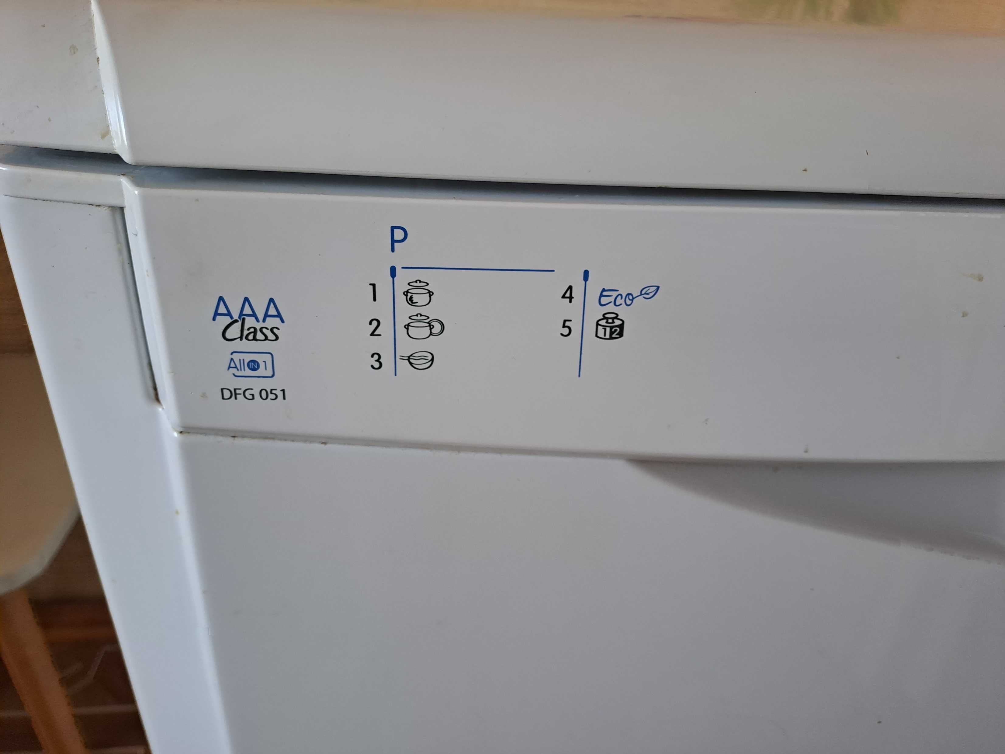 Посудомоечная машина Indesit DFG 051 продам недорого