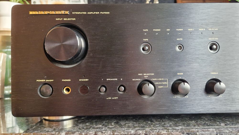 Amplificador Hi-Fi Marantz PM7000 – Som Premium, Construção Clássica!