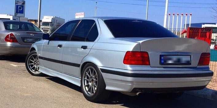 BMW E36 Ductail Spoiler CSL Sedan