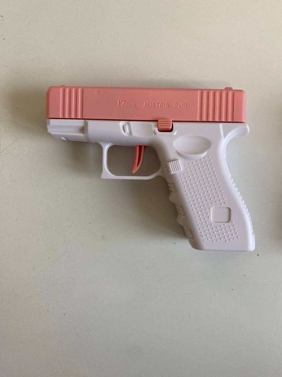 Є НАЯВНІСТЬ Водяний пістолет глок, glock