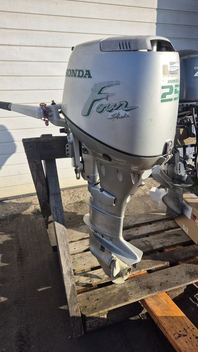 Silnik zaburtowy honda bf25 rumpel