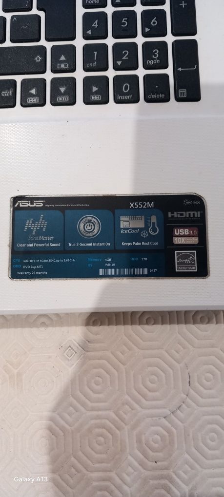 Portátil Asus X552M