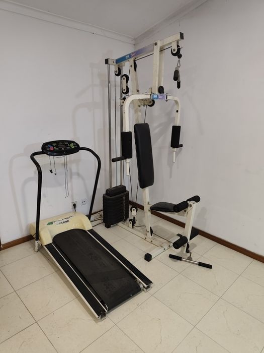 Máquina pesos , ginásio