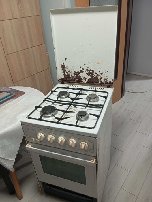 Продам плиту газову