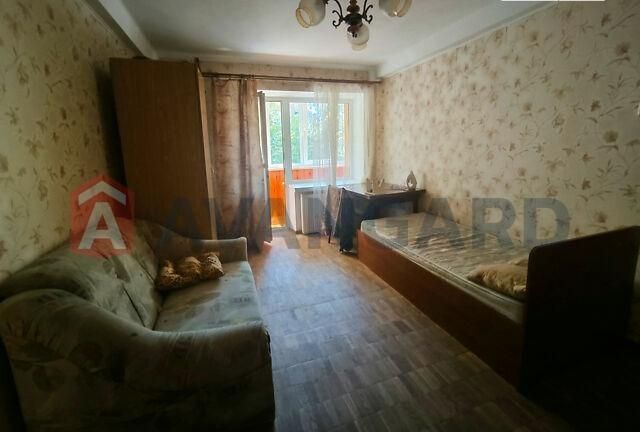 Продається 2 кімнатна квартира вул Солом'янська 16