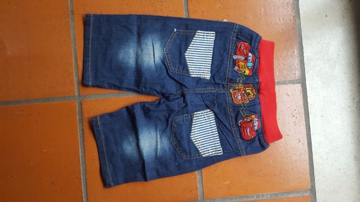 Conjunto t-shirt com capuz e calção Cars Carros 6-7A - NOVO