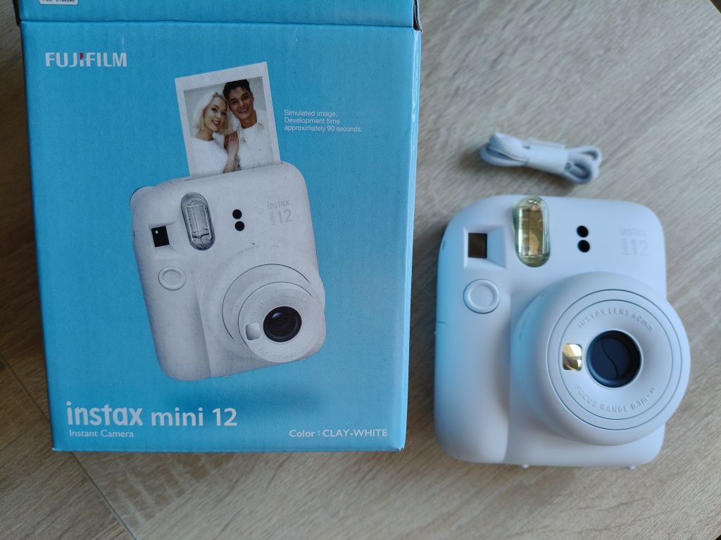 Instax Mini 12 biały - aparat natychmiastowy w idealnym stanie