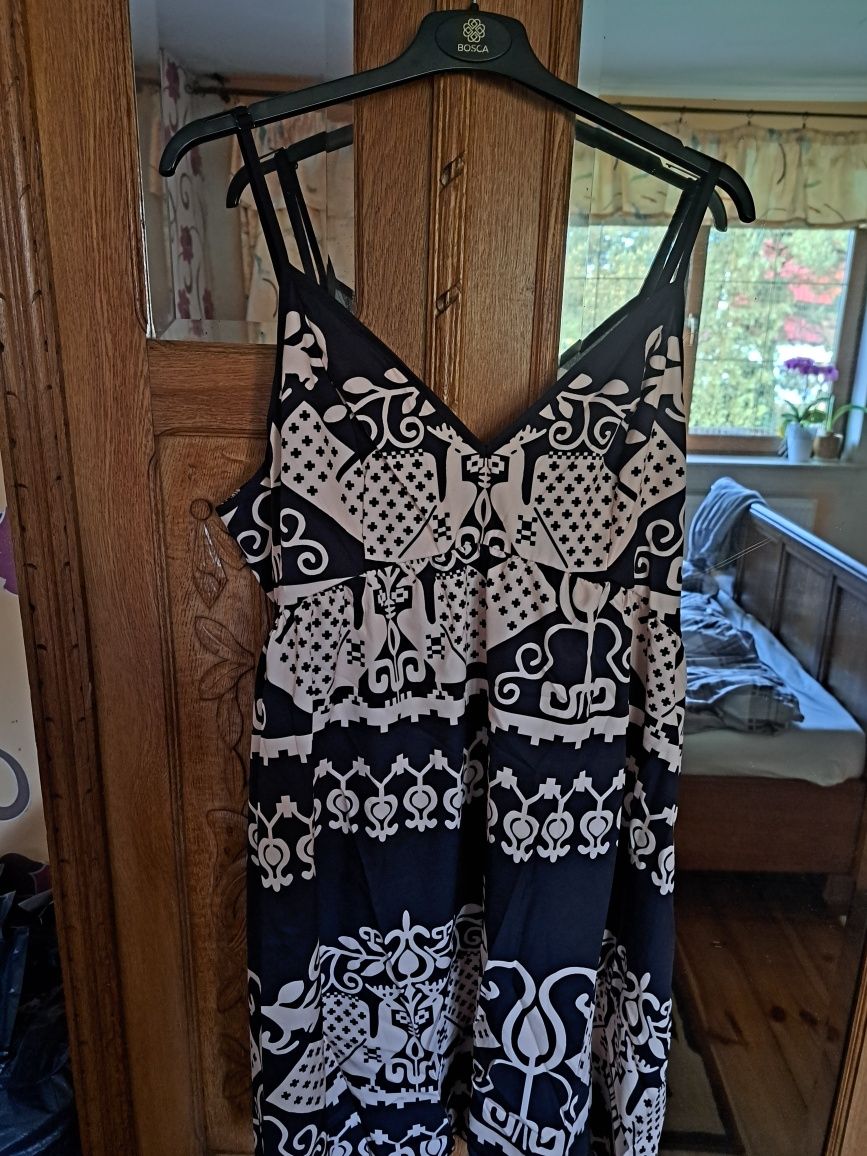 Nowa sukienka rozmiar 52