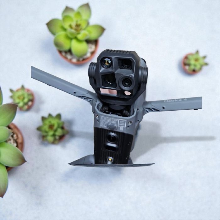 Квадрокоптер DJI Matrice 4T (чистый аккаунт)