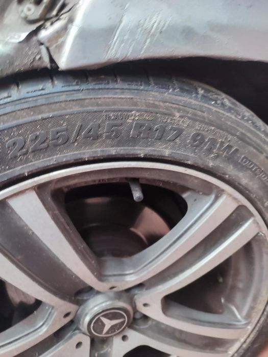 Jantes 17" Mercedes/Audi/VW/outras
Furação 5x112
Pneus 225/45 R17 em ó