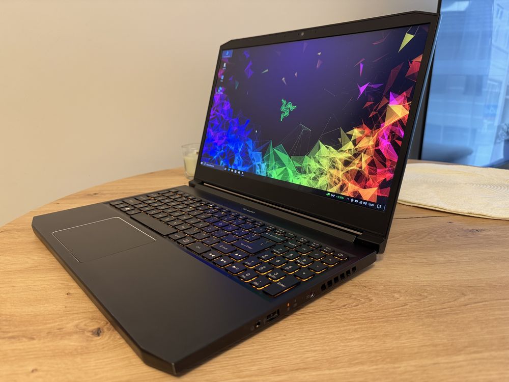 Laptop Acer Nitro ConceptD 7 Intel I7-9750H/Nvidia/256Gb ssd/8GB RAM