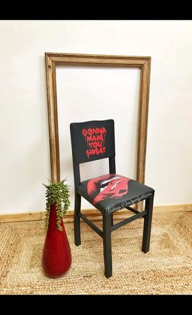 Cadeira estilizada