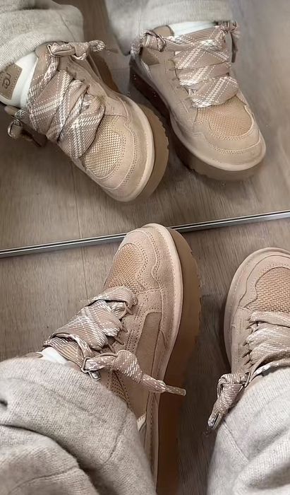 Ugg Lowmel beige 41,42р