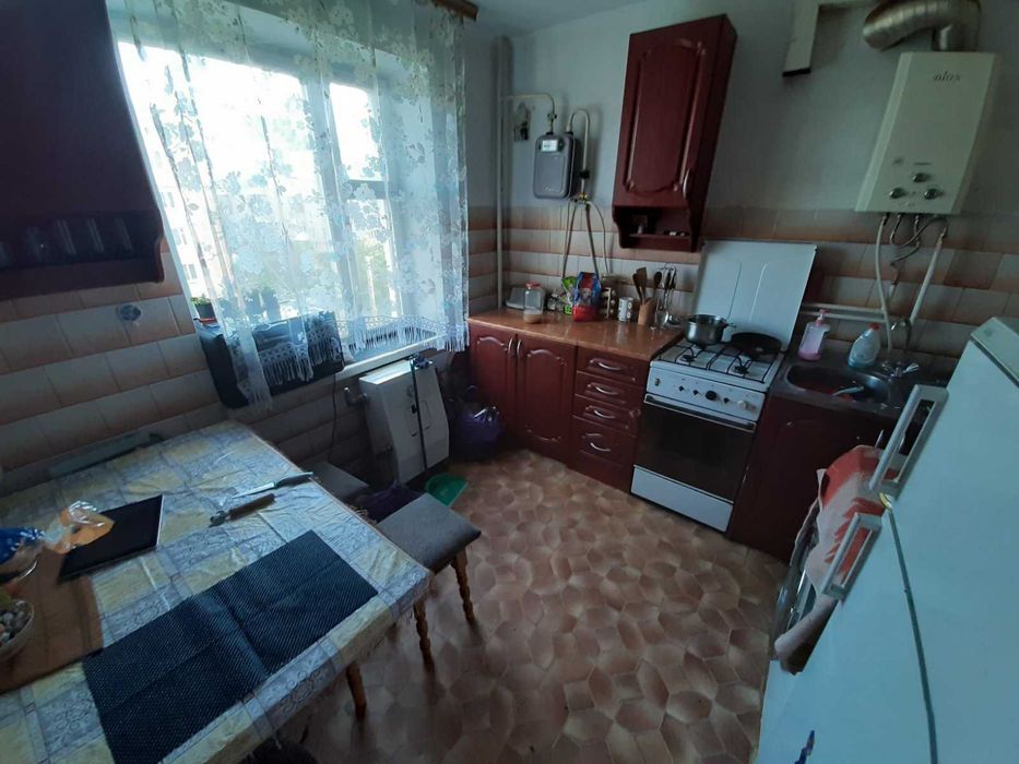 2-кімнатна квартира з гаражем та підвалом