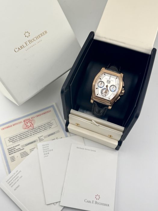 Часы Carl F. Bucherer 18-каратного розового золота