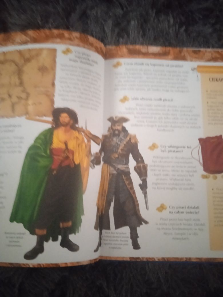 Książka o piratach i rabusiach