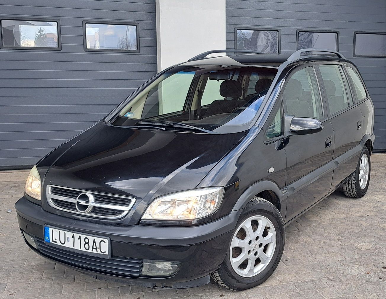 Opel Zafira 2.0 DTI 101KM lift 2003r diesel van 7 osob zamiana