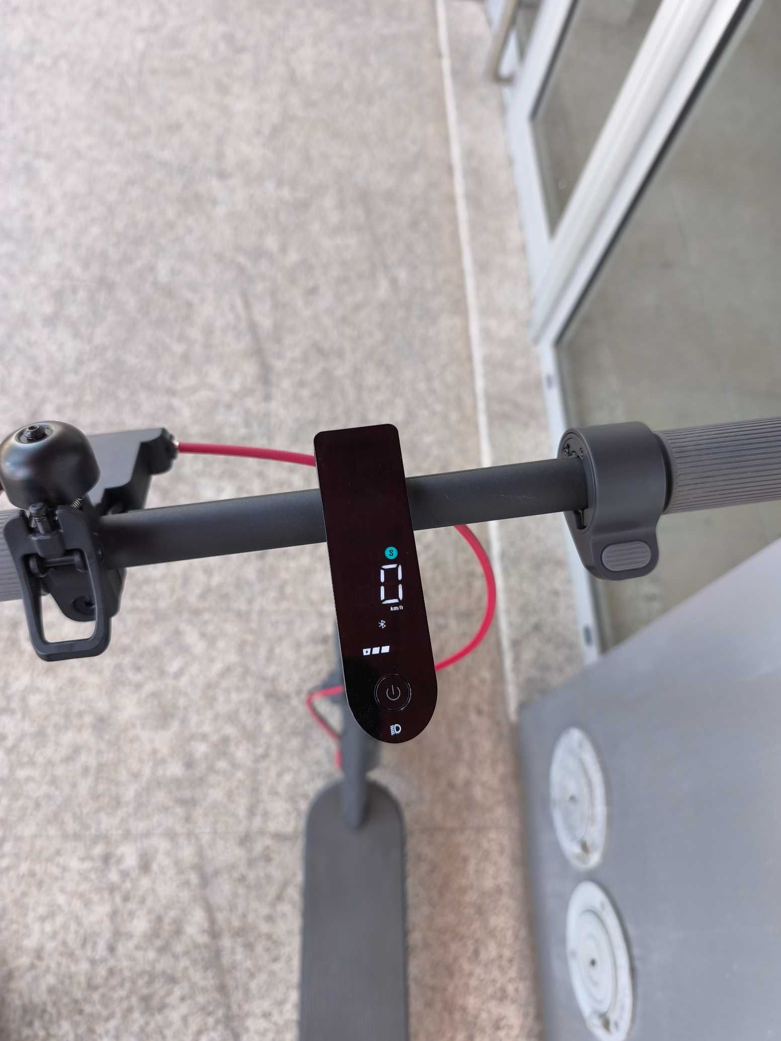 Trotinete Xiaomi 4 - Como Nova