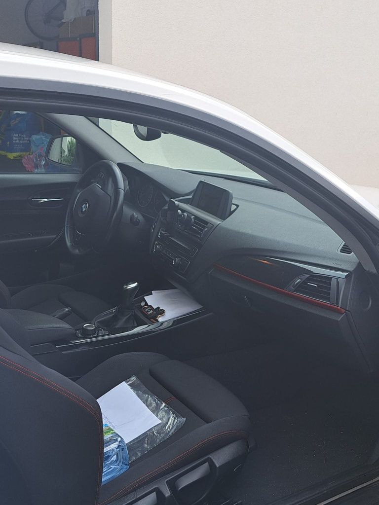 BMW 116d com 100cv de 2014 com 226000kms. 10.250€..