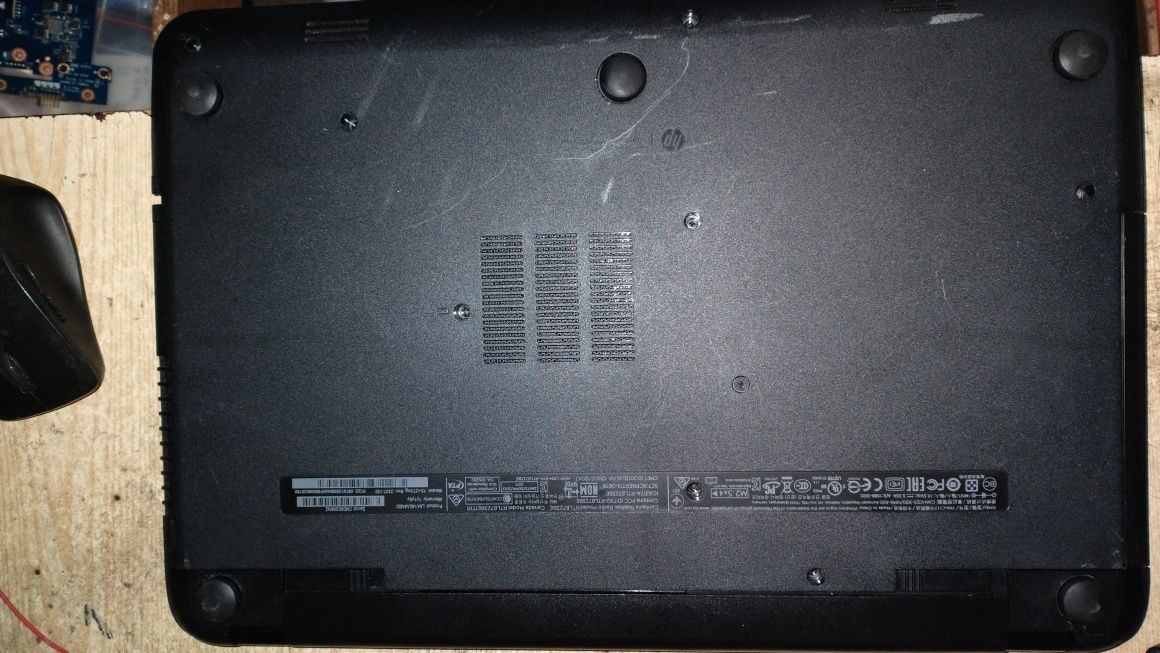 Laptop HP TPN C117