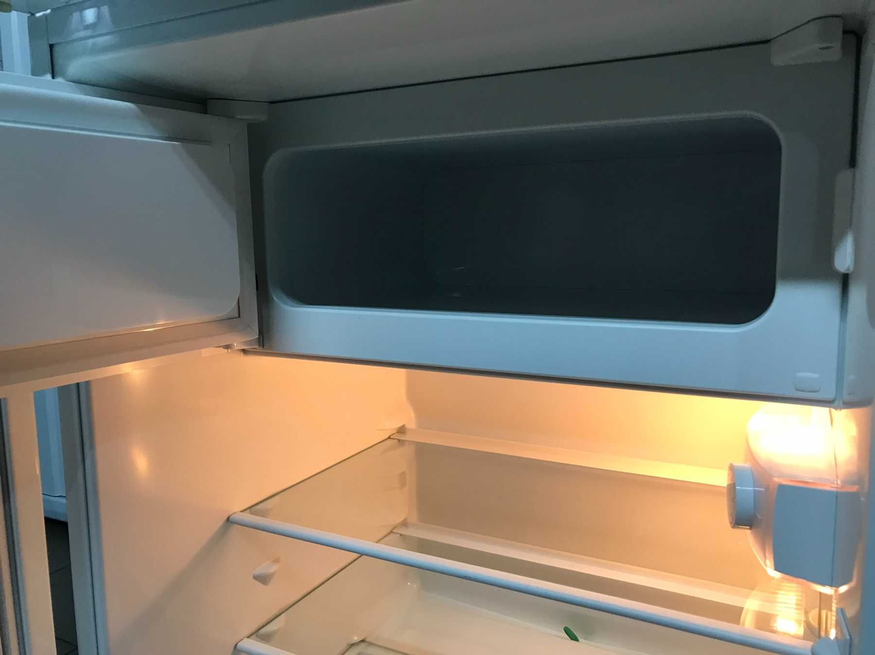ВбудованийХолодильник IKEA SVALKAS602.823.46Б/В Встроенный Холодильник