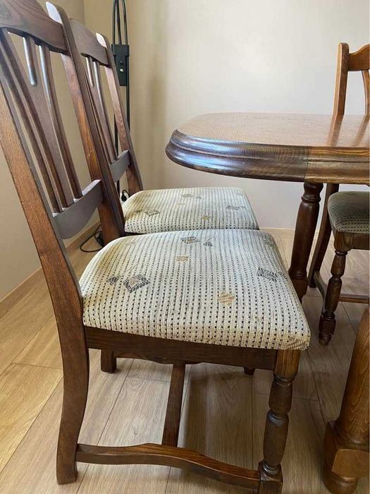 Stół dębowy plus 8 krzeseł