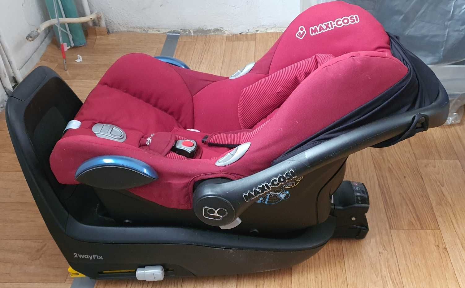 Maxi-Cosi CabrioFix + baza 2WayFix - BEZWYPADKOWY