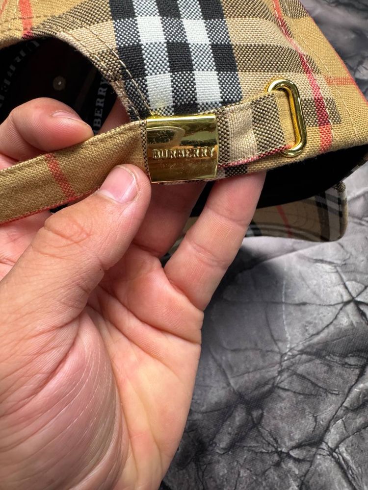 Кепка Burberry London