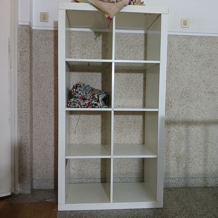 Estante IKEA branca