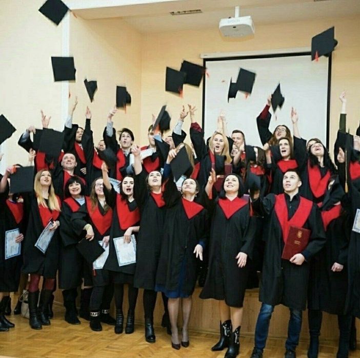 Аренда академічних мантій прокат комплект випускних магістр бакалавр