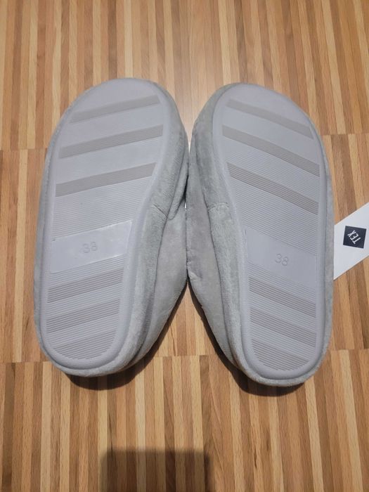 Kapcie z kotkiem rozm. 38