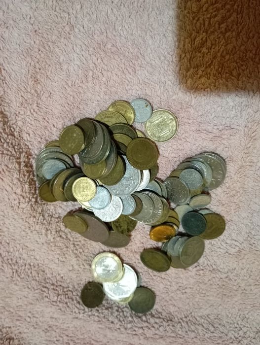 Vendo moedas antigas muitas bonitas