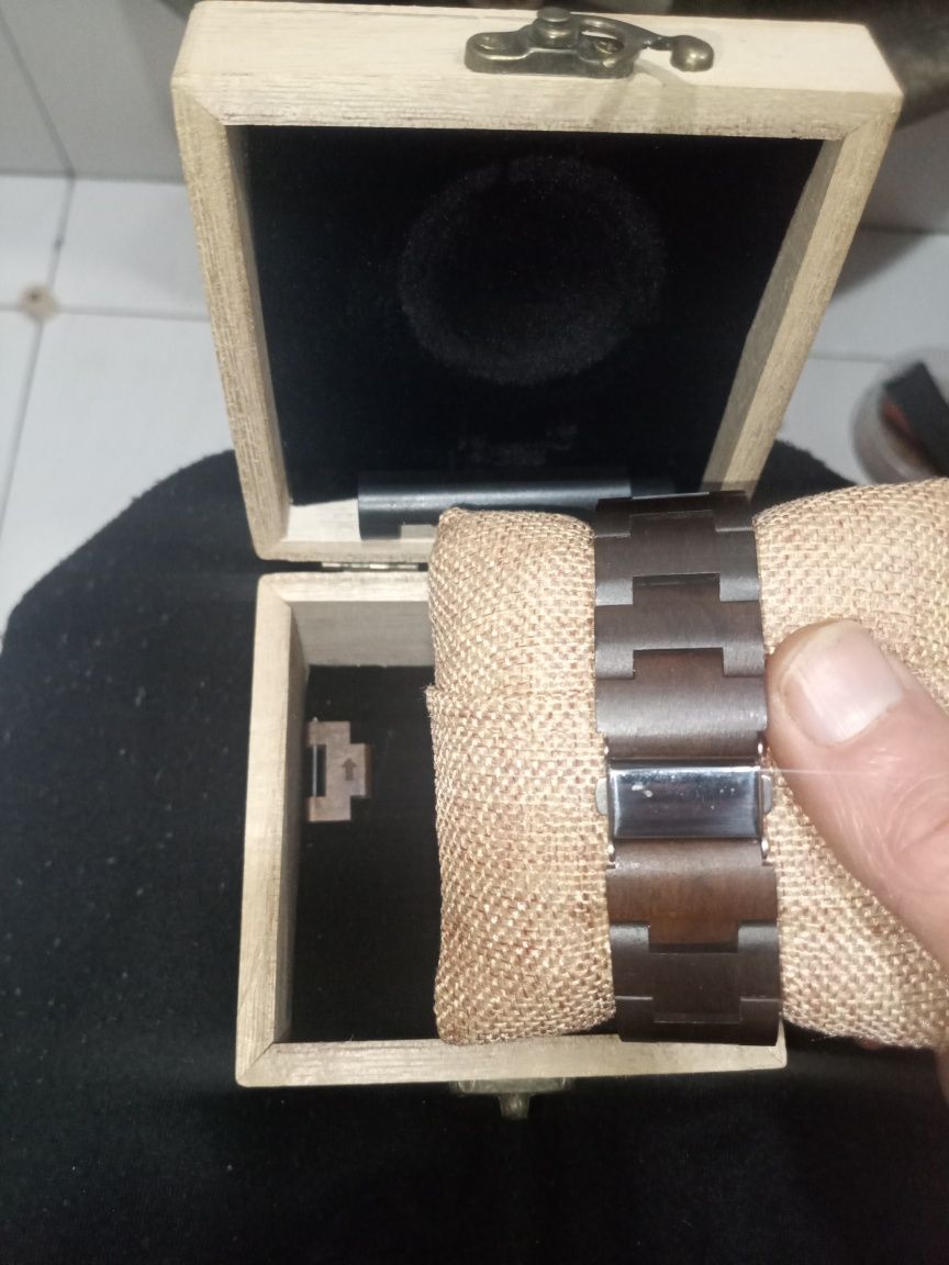 Relógio NOVO madeira