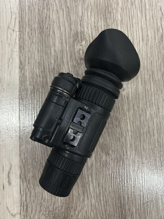 PVS 14 gen 3 на зеленом фосфоре AGM