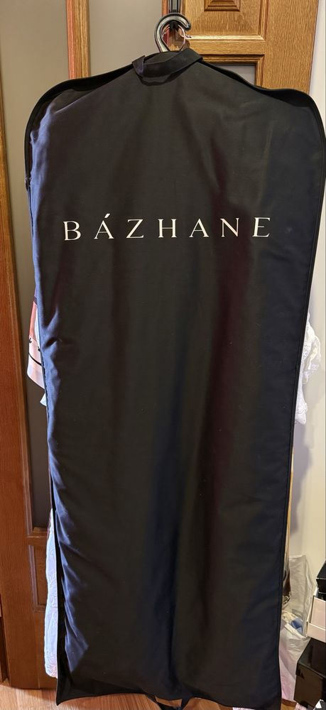 Пальто чорне Bazhane