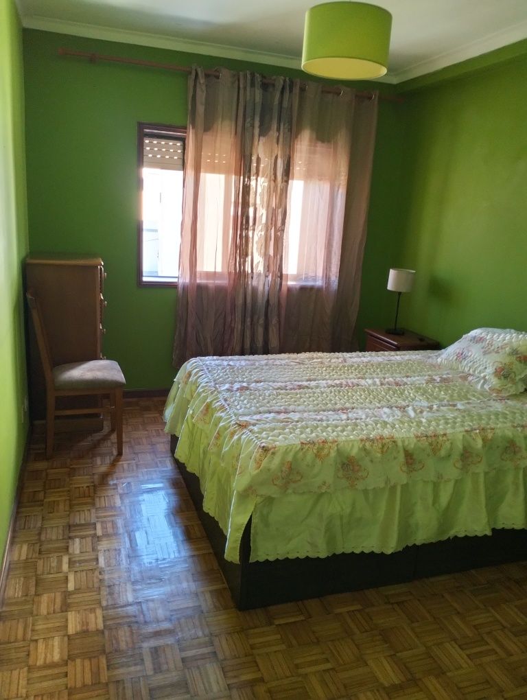Quartos para alugar (partilhado)