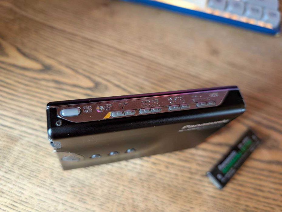 Рабочий Кассетный ретро плеер Panasonic RQ-S45