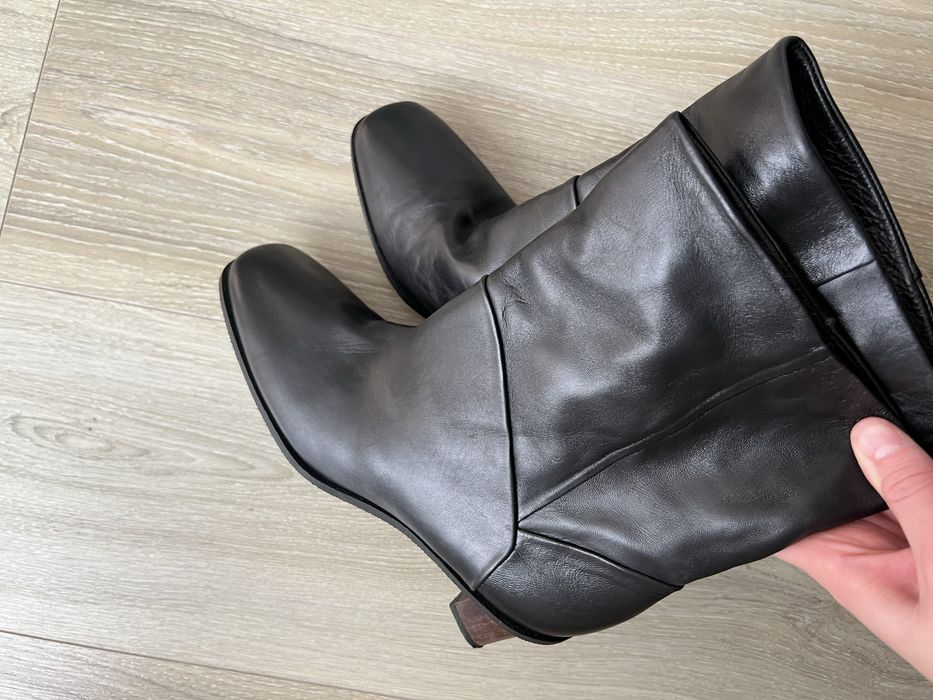 Жіночі шкіряні ботильйони “COS”