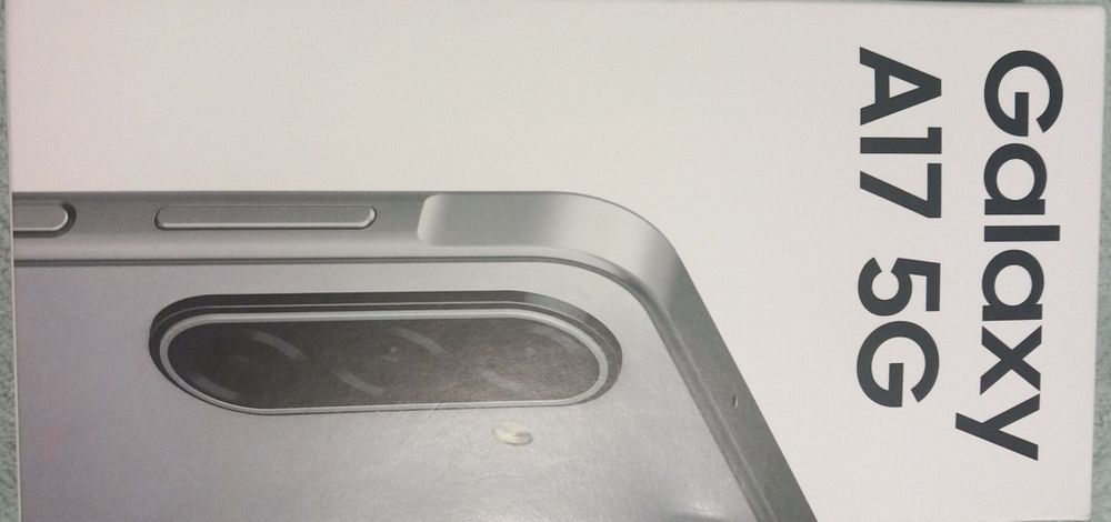 Vendo este telemóvel A 17 Samsung  256 G novo em caixa se alguém tever