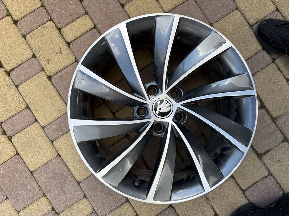 Диски 5/112r18 skoda superb laurin klement