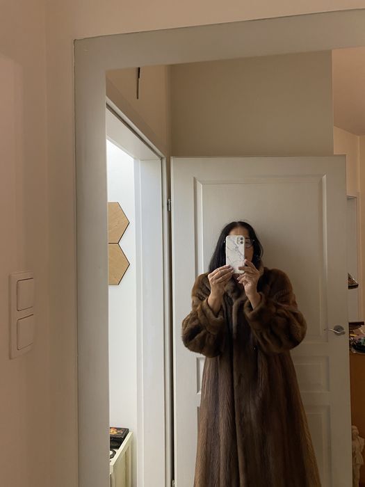 Futro z grzbietów norek firmy Eiermans Duisburg