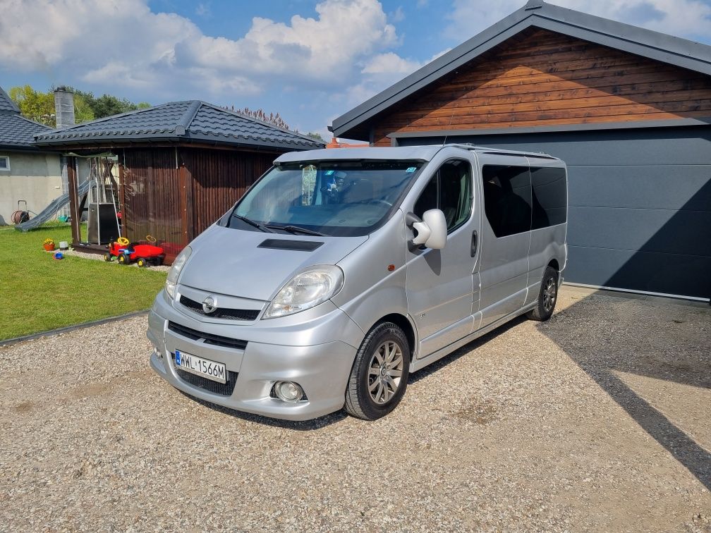 Opel Vivaro 2.5 VPC limitowany 38 ze 100 na świecie SKÓRA KLIMA FULL