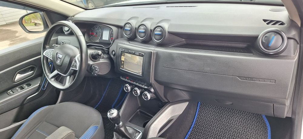 DACIA Duster4wd Laureate 1.5диз. 86kv 120л.с. 6-Ступка