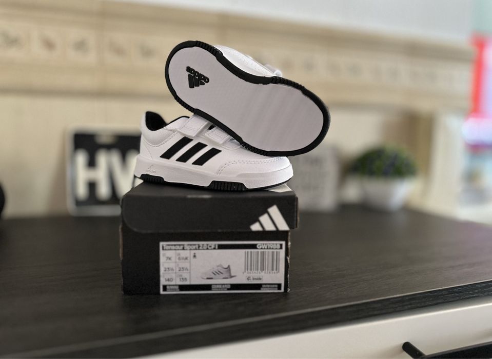 Ténis Adidas Criança