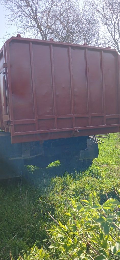 Продам прицеп самосвал