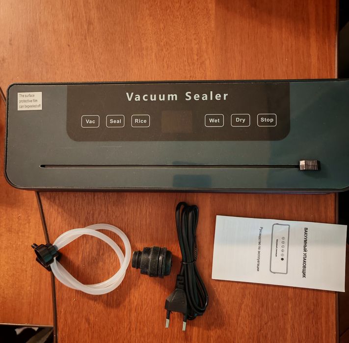 Вакууматор новий. Пакети в рулоні. Додатково набір для вакувумання зіп