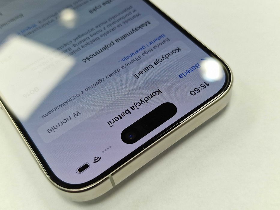 Iphone 15 PRO 128GB/ White Titanium/ 90%/ Grade A/ + ładowarka